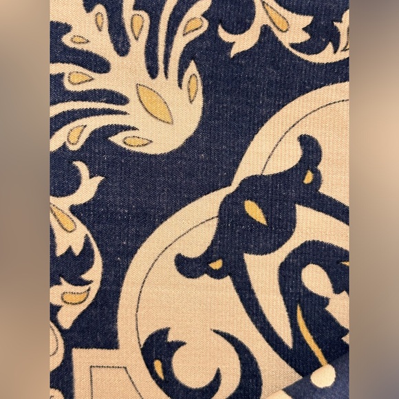 NWOT 100% Silk Floral Square Scarf 41" x 41" - Picture 7 of 14